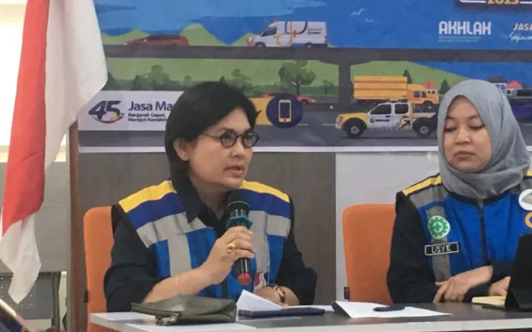 PT Jasamarga Solo Ngawi (JSN) sudah melakukan persiapan menghadapi arus mudik Idul Fitri tahun ini. Direktur Utama PT JSN menghimbau agar pemudik hati-hati saat melintas di lokasi rawan kecelakaan di ruas tol Solo-Ngawi yang relatif nyaman. Titik-titik rawan kecelakaan perlu diwaspadai, termasuk kepadatan yang mungkin terjadi di gerbang tol dan rest area.