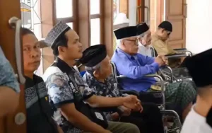 880 calon jemaah haji (CJH) asal Kabupaten Semarang akan diberangkatkan pada tahun 2023, termasuk 531 orang lansia dan 35 orang yang membutuhkan kursi roda dan alat bantu jalan. Bupati Semarang, Ngesti Nugraha juga berharap para pendamping dan CJH yang masih muda dan sehat dapat memberikan perhatian lebih kepada para lansia.