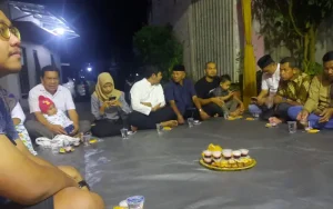 Warga Perumahan Asabri RT 04 RW 08 Kelurahan Randuacir Kecamatan Argomulyo Kota Salatiga mengadakan acara halal bihalal untuk mempererat silaturahmi antar sesama warga.