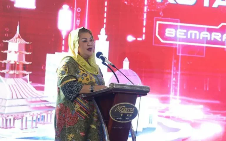 Wali Kota Semarang, Hevearita Gunaryanti Rahayu, menegaskan bahwa digitalisasi merupakan modal dan pondasi penting untuk kemajuan kesejahteraan masyarakat. Seminar Nasional Smart City bertajuk Semarang Membahas yang diselenggarakan pada Peringatan Hari Jadi ke-476 Kota Semarang dan bekerja sama dengan Huawei Indonesia menghadirkan para tokoh penting dalam perwujudan smart city.