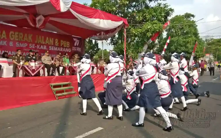 Polres Semarang menyemarakkan HUT ke-77 Bhayangkara dengan menggelar lomba gerak jalan dan Peraturan Baris Berbaris (PBB). Lomba ini diikuti oleh siswa SMP dan SMA/Sederajat dari seluruh Kabupaten Semarang pada hari Selasa, 20 Juni 2023. Sebanyak 21 kelompok terdiri dari 11 kelompok pelajar SMP dan 10 kelompok pelajar SMA sederajat turut serta dalam lomba gerak jalan dan PBB kali ini.