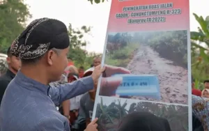 Gubernur Tinjau Hasil Perbaikan Jalan Gadoh-Gunungtumpeng di Perbatasan Kabupaten Grobogan-Kabupaten Boyolali