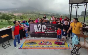 Pada hari Minggu pagi, puluhan pemilik mobil Toyota Agya dan Daihatsu Ayla di wilayah USA (Ungaran Salatiga Ambarawa) yang tergabung dalam komunitas Agya Ayla Community A2C berkumpul Kopdar di Dealer Toyota Nasmoco Salatiga, Jalan Diponegoro 171, Sidorejo Lor, Kecamatan Sidorejo, Kota Salatiga.