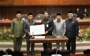 Dalam rapat paripurna DPRD Jawa Tengah pada Rabu, 29 November 2023, disahkan Rancangan Anggaran Pendapatan dan Belanja Daerah (APBD) Provinsi Jawa Tengah tahun 2024. Anggaran belanja Pemerintah Provinsi Jawa Tengah yang mencapai Rp28,5 triliun disetujui sebagai keputusan resmi DPRD Provinsi Jawa Tengah Nomor 42 Tahun 2023.