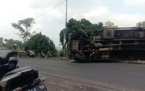 Usai Alami Laka di JLS, Sopir Truk Boks Malah Melarikan Diri