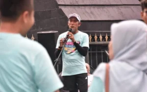 Dalam sebuah kegiatan kampanye yang bertajuk "Sunday Funday Walk Gempur Rokok Ilegal" di Kota Semarang pada Minggu (10/12/2023), Pemerintah Provinsi Jawa Tengah bersama pemuda setempat memfokuskan upaya mereka untuk melawan peredaran rokok ilegal.