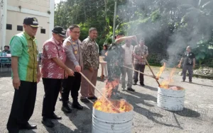 Komisi Pemilihan Umum (KPU) Kabupaten Semarang memusnahkan 18.841 lembar surat suara Pemilu 2024, terdiri dari lima jenis surat suara: pemilihan presiden dan wakil presiden, DPR RI, DPRD Jateng, dan Kabupaten Semarang serta DPD.