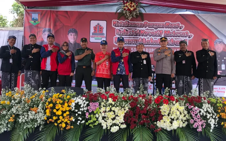 Expo Kuliah Kerja Nyata (KKN) Universitas PGRI Semarang (UPGRIS) tidak hanya menjadi momen rutin bagi mahasiswa untuk memberikan kontribusi positif kepada masyarakat, tetapi juga menjadi wadah penting untuk menampilkan kreativitas, menggali potensi lokal, dan memperkuat ikatan antara universitas dengan masyarakat.