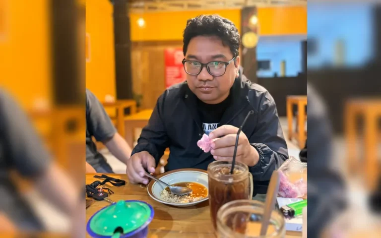 Kehadiran kuliner malam di Kota Salatiga semakin beragam dengan Gultik Monginsidi yang menawarkan menu gule sebagai solusi meredam kelaparan di malam hari. Pengelola Gultik Monginsidi, Sigit Biantoro Nur Achiri, menjelaskan bahwa kedai makan ini buka mulai pukul 21.00 WIB untuk memanjakan pengunjung dengan sajian kuliner yang hangat dan segar.