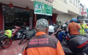 Dinas Perhubungan (Dishub) Kota Salatiga menerapkan tarif parkir baru mulai hari ini, Kamis 25 April 2024, berdasarkan Peraturan Daerah (Perda) Nomor 1 Tahun 2024 tentang retribusi termasuk parkir dan retribusi pasar di Salatiga.