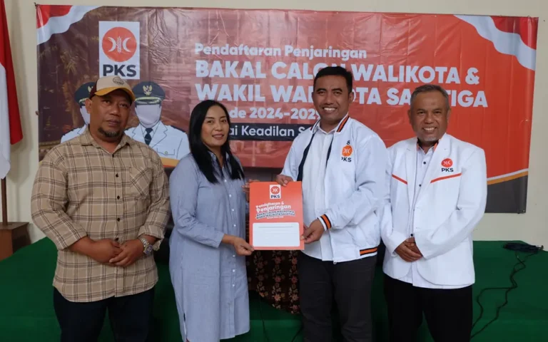 Pada hari pertama pembukaan pendaftaran bakal calon Walikota/Wakil Walikota Salatiga periode 2024-2029 oleh PKS, lima nama mengambil formulir pendaftaran dengan mayoritas diwakilkan, kecuali Sri Wahyuni yang hadir langsung di kantor PKS. Ketua Panitia Pendaftaran PKS, Heru Prastyo, menyatakan bahwa komunikasi mengenai jadwal kedatangan telah dilakukan sebelumnya.