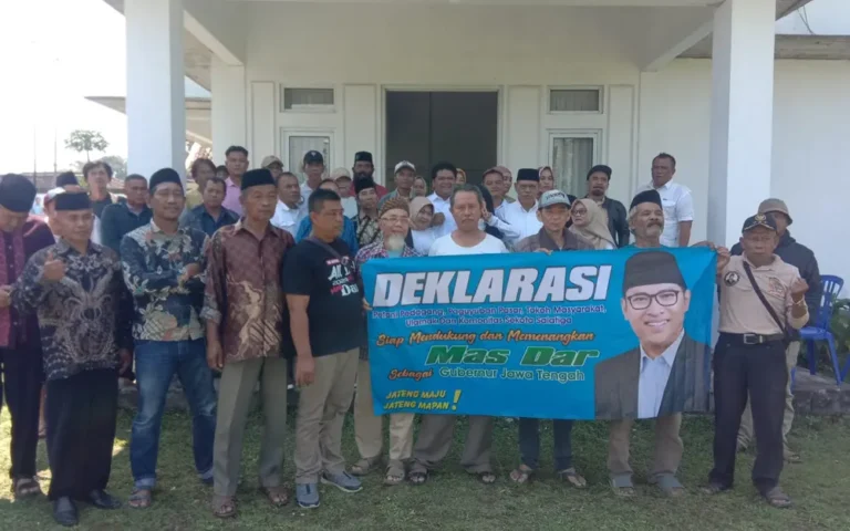 Relawan pemenangan Sudaryono untuk Gubernur Jawa Tengah terus bergerak menggalang dukungan, terutama di Kota Salatiga. Ketua Umum Pedagang Pejuang Indonesia Raya (Papera), Don Muzakir, menyatakan bahwa mereka telah membangkitkan kembali 7.200 posko kemenangan yang sebelumnya mendukung Prabowo-Gibran saat Pilpres. B