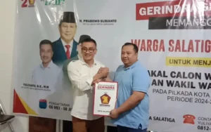 Erikda Ucok Hindratmo, Ketua Harian DPD Angkatan Muda Pembangunan Indonesia (AMPI) Jateng, telah memastikan mengembalikan formulir pendaftaran sebagai calon wali kota (Cawali) Salatiga melalui Partai Gerindra. Ucok, yang juga aktif di KONI Jateng dan tinggal di Semarang, mengungkapkan alasannya mendaftar sebagai wali kota karena kecintaannya pada Salatiga.