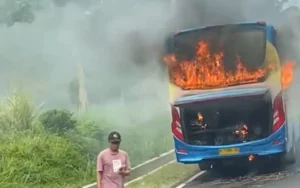 Bus Blue Star Terbakar di JLS, Kerugian Capai Setengah Milyar