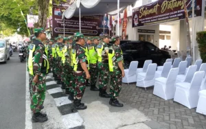 Komisi Pemilihan Umum (KPU) Kabupaten Semarang telah memulai proses pendaftaran calon Bupati dan Wakil Bupati Semarang untuk Pemilihan 2024, yang berlangsung dari 27 hingga 29 Agustus 2024. Ketua KPU Kabupaten Semarang, Bambang Setyono, menyatakan bahwa pada hari pertama, KPU telah mempersiapkan petugas, administrasi, dan petunjuk teknis untuk penerimaan bakal calon.