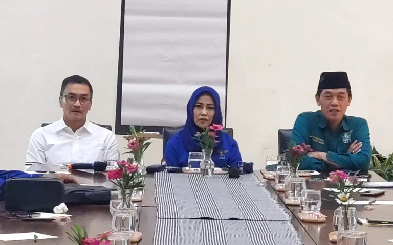 Tiga partai politik di DPRD Kota Salatiga—PKB, Partai Gerindra, dan Partai Demokrat—telah sepakat membentuk Koalisi Salatiga Maju (KSM) untuk Pilkada 2024. Koalisi ini akan mengusung calon Wali Kota dari PKB dan calon Wakil Wali Kota dari Partai Gerindra, dengan nama pasangan calon yang saat ini masih dalam tahap finalisasi dan akan diumumkan dalam tiga hari.
