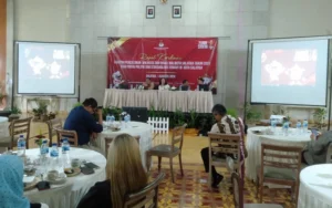 Ketua KPU Kota Salatiga mengingatkan masa pendaftaran pasangan calon wali kota dan wakil wali kota pada 27-29 Agustus, sebagaimana disampaikan pada Rakor Tahapan Pencalonan Wali Kota dan Wakil Wali Kota Salatiga di Kayu Arum, Kamis (1/8/24). Ketua KPU, Yesaya Tiluata, berharap semua partai politik dan lembaga terkait memahami tahapan Pilwalkot yang telah dilaksanakan, termasuk proses pemutakhiran data pemilih.