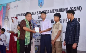 Pemkot Salatiga meluncurkan Gerakan Salatiga Menabung (GSM) dan Peningkatan Literasi Keuangan Bagi Pelajar di SMP Negeri 6 Kota Salatiga, yang diikuti secara daring oleh ribuan pelajar se-Kota Salatiga pada 30 Juli 2024.