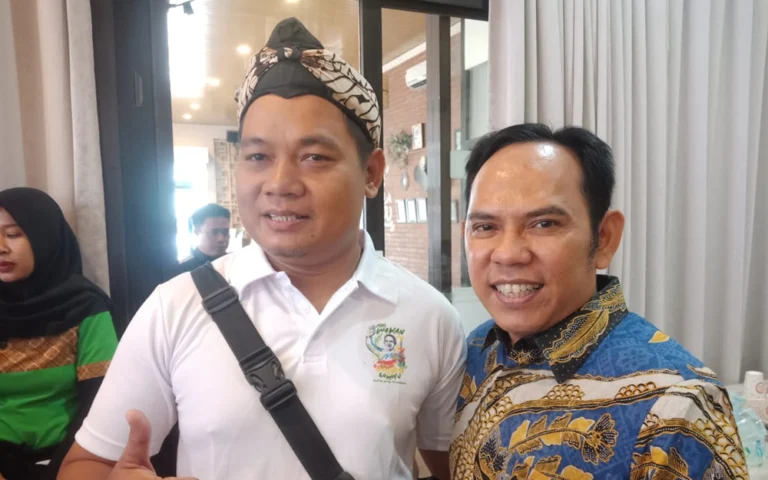 Adi Setiawan, yang akrab disapa Mas Wawan, mengambil langkah politik setelah gagal mengikuti Pilwakot Semarang 2024 dengan mengarahkan dukungan politiknya melalui Relawan Semarang Gumuyu. Dukungan ini didasarkan pada rekam jejak bakal pasangan calon (Bapaslon) yang dinilai mampu membawa perubahan positif bagi Kota Semarang.