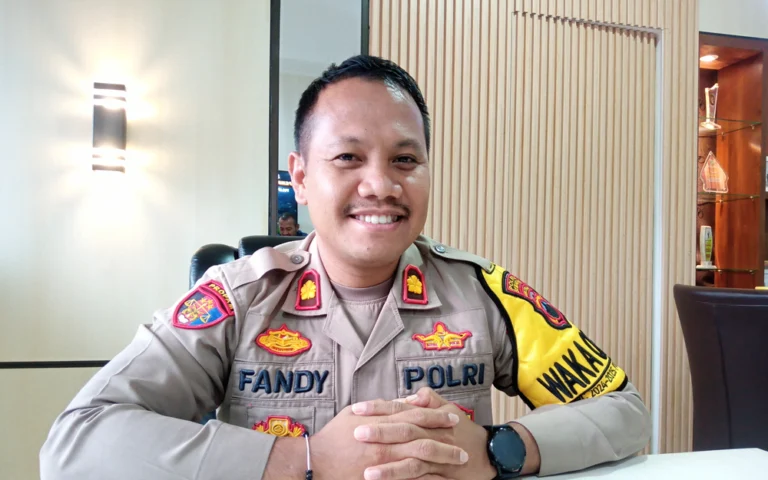 Polres Semarang mengeluarkan imbauan kepada masyarakat agar memastikan putra-putrinya berada di rumah pada jam malam, tepatnya pukul 22.00 WIB, untuk menghindari kejahatan jalanan, tawuran, balap liar, atau aktivitas geng motor.
