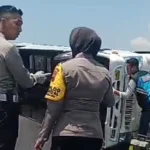 Kecelakaan maut terjadi di ruas Tol Ungaran-Semarang, tepatnya di KM432.600 jalur B, pada Jumat (18/10/2024), melibatkan sebuah Isuzu Elf yang ditumpangi rombongan santri dari Islamic Centre Bin Baz, Bantul, Yogyakarta. Peristiwa ini melibatkan 25 orang, terdiri dari satu sopir, satu pendamping, dan 23 santri. Akibat kecelakaan ini, empat orang dinyatakan meninggal dunia dan 11 lainnya mengalami luka-luka.