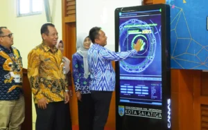 Pemerintah Kota Salatiga meluncurkan Program Si Canting (Strategi Kolaborasi Cegah Stunting) di Aula Bhineka Husada RSUD Salatiga pada Kamis, 10 Oktober 2024. Pj. Wali Kota Salatiga Yasip Khasani menjelaskan bahwa program ini ditujukan untuk menurunkan angka stunting yang masih mencapai 16,9% pada 2023.