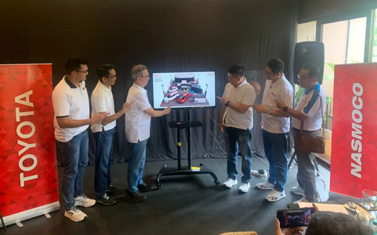 Diler resmi Toyota di Jawa Tengah dan DIY, Nasmoco, akan memeriahkan pameran otomotif Gaikindo Indonesia International Auto Show (GIIAS) 2024 di Muladi Dome, Semarang, yang berlangsung dari 23 hingga 27 Oktober 2024. Nasmoco hadir dengan tema "Nasmoco Semua Ada" di booth seluas 270 m², menampilkan jajaran produk lengkap, termasuk mobil-mobil terbaru seperti All New Hilux RANGGA dan All New AGYA STYLO.