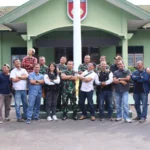Program Makan Bergizi Gratis (MBG) akan dilaksanakan di Kota Salatiga dan Kabupaten Semarang oleh Kodim 0714/Salatiga sebagai bagian dari program pemerintah Presiden Prabowo Subianto. Komandan Kodim 0714/Salatiga, Letkol Inf Guvta Alugoro Koedoes, mengonfirmasi kesiapan pelaksanaan program ini dalam pertemuan dengan wartawan di Ruang Rapat Kodim 0714/Salatiga, Kamis (9/1/2025).