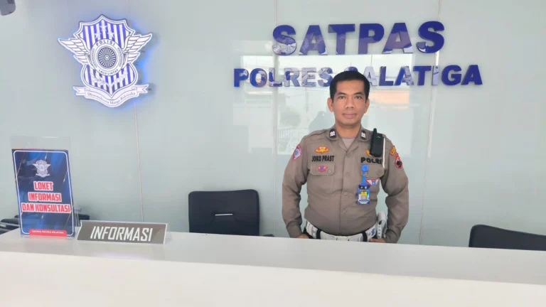 SATPAS Satlantas Polres Salatiga memberikan dispensasi perpanjangan Surat Izin Mengemudi (SIM) bagi pemilik yang masa berlakunya habis saat libur nasional Nyepi dan Lebaran 2025. Dispensasi ini diumumkan oleh K