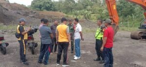 Petugas gabungan dari TNI-Polri, Satpol PP, dan instansi terkait menggelar inspeksi mendadak (sidak) di lokasi penambangan Galian C di Jalan Lingkar Selatan (JLS) Salatiga, tepatnya di Dukuh, Kecamatan Sidomukti, Kota Salatiga, pada 28 Februari 2025. Sidak ini bertujuan untuk memastikan legalitas dan kesiapan aktivitas tambang sebelum beroperasi.