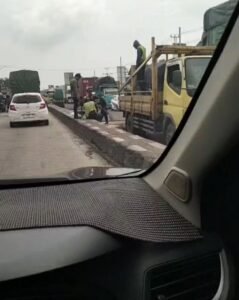 Perbaikan-Jalan-di-Pantura-Cepiring-Kendal-Sebabkan-Kemacetan-Hingga-2-KM-Arah-Semarang