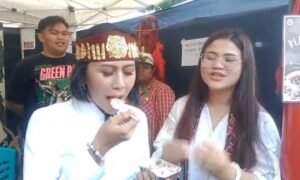 Indonesian International Culture Festival (IICF) 2025 resmi dibuka di lapangan sepak bola UKSW Salatiga pada Selasa (24/6/2025) oleh Rektor UKSW, Prof. Intiyas Utami, yang menegaskan pentingnya festival ini sebagai ruang nyata untuk menumbuhkan nasionalisme dan kecintaan pada keberagaman.