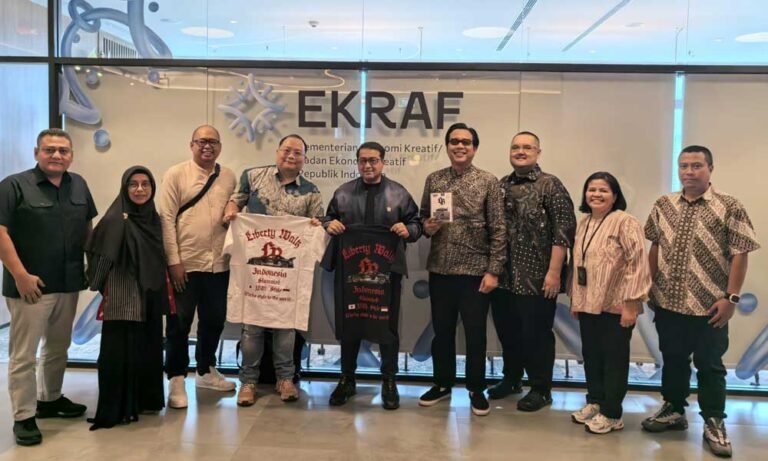 Pemerintah melalui Kementerian Pariwisata dan Ekonomi Kreatif (Kemenparekraf) menjalin kerja sama strategis dengan National Modificator & Aftermarket Association (NMAA) guna memperkuat pertumbuhan industri otomotif kreatif Indonesia. Menteri Ekonomi Kreatif Teuku Riefky Harsya menegaskan komitmen ini dalam mendukung subsektor modifikasi otomotif sebagai bagian penting dari ekonomi kreatif nasional.