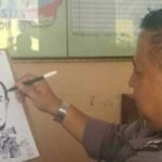 Aiptu Nurkolis, anggota Polsek Tengaran Polres Semarang, di Tengaran, pada tahun 2025, menekuni hobi menggambar karikatur yang telah menjadi sumber penghasilan tambahan bagi dirinya. Ia menjalani hobi ini karena kecintaannya pada seni yang memadukan wajah asli dengan tokoh kartun atau superhero, yang hasilnya unik dan jenaka.