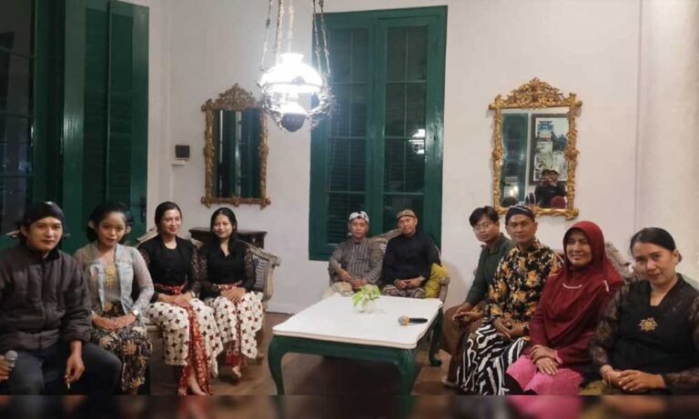 Horison Resort Tlogo Semarang bersama komunitas seni sendra tari dan ketoprak menggelar pagelaran podcast bertajuk “Suara Warisan” di kawasan Horison Resort Tlogo Semarang. Kegiatan ini diselenggarakan pada pertengahan Juni 2025 sebagai upaya membangkitkan semangat generasi muda terhadap seni dan sejarah Jawa. Mengusung tema “Wong Jowo Ojo Ilang Jawane”
