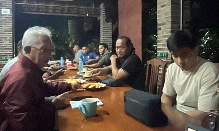 Tiga kandidat ketua, yaitu Odi, Dhinar Sasongko, dan Agus 'Gochi', muncul dalam rapat pra Muskot Perbasi yang digelar di Resto Kopi Bintang, Kota Salatiga, pada Sabtu (5/7/2025) malam. Rapat tersebut dihadiri hampir semua klub dan komunitas basket Salatiga yang dipimpin oleh Ketua Arief Sadjiarto dan Sekretaris Dodik Tri Purnomo, untuk membahas persiapan pemilihan ketua Perbasi.