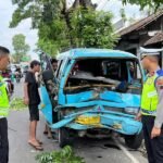 Kecelakaan lalu lintas terjadi di Jalan Sukarno Hatta, dekat Toko Ban Satria, Cebongan, Argomulyo, Kota Salatiga, pada Selasa, 1 Juli 2025, yang melibatkan Mitsubishi Colt Angkota dan Suzuki Ertiga. Pengemudi Mitsubishi Colt, Heri Susanto, mengalami luka pada kaki kanan dan dilarikan ke RSUD Kota Salatiga, sementara pengemudi Suzuki Ertiga, Priyo Jatmiko, selamat tanpa luka.