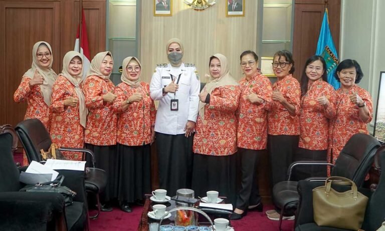 Gabungan Organisasi Wanita (GOW) Salatiga menegaskan komitmennya sebagai wadah pengabdian sosial yang bebas dari kepentingan politik saat audiensi dengan Wakil Wali Kota Salatiga, Nina Agustin, pada Rabu (9/7/2025) di ruang kerja Wakil Wali Kota.