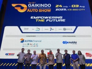 Pameran otomotif terbesar di Indonesia, Gaikindo Indonesia International Auto Show (GIIAS) 2025, akan kembali digelar dengan skala lebih besar mulai 23 Juli hingga 3 Agustus 2025 di Indonesia Convention Exhibition (ICE), BSD City, Tangerang. Acara ini diinisiasi oleh Gabungan Industri Kendaraan Bermotor Indonesia (Gaikindo) dan akan dihadiri lebih dari 55 merek otomotif terkemuka dari berbagai segmen, termasuk kendaraan penumpang, komersial, hingga roda dua.