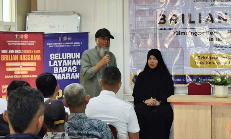 Rumah Tahanan Negara (Rutan) Salatiga meluncurkan terobosan berupa program kelas santri untuk Warga Binaan Pemasyarakatan (WBP) sebagai upaya memberikan bekal agama dan meminimalisir pengulangan tindak pidana. Program ini digagas oleh Kepala Rutan Salatiga Anton Adi Ristanto bersama Hardadi dalam kegiatan Bimbingan Kemandirian dan Kepribadian Keliling yang digelar oleh Balai Pemasyarakatan Kelas I Semarang di Singkong Keju D9 Salatiga pada Selasa, 22 Juli 2025.