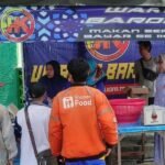Hendra dan Sari, pasangan suami istri di Salatiga, membuka Warung Makan Barokah sejak 2023 dengan konsep makan sepuasnya bayar seikhlasnya, bahkan gratis, yang berlokasi di depan Masjid Pandawa, Jalan Jenderal Sudirman, Kota Salatiga, dan buka setiap hari mulai pukul 11.00 WIB.