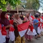 Fenomena pengibaran bendera bajak laut anime Jepang bertema “One Piece” yang marak menjelang HUT ke-80 Kemerdekaan RI belum ditemukan di wilayah Kabupaten Semarang. Kepala Badan Kesatuan Bangsa dan Politik (Bakesbangpol) Kabupaten Semarang, Suyana, menyampaikan hal itu saat dikonfirmasi pada Senin, 4 Agustus 2025. Pernyataan ini disampaikan di tengah kekhawatiran pemerintah terhadap potensi perpecahan akibat simbol-simbol yang dimaknai sebagian warga sebagai bentuk perlawanan tanpa kekerasan.