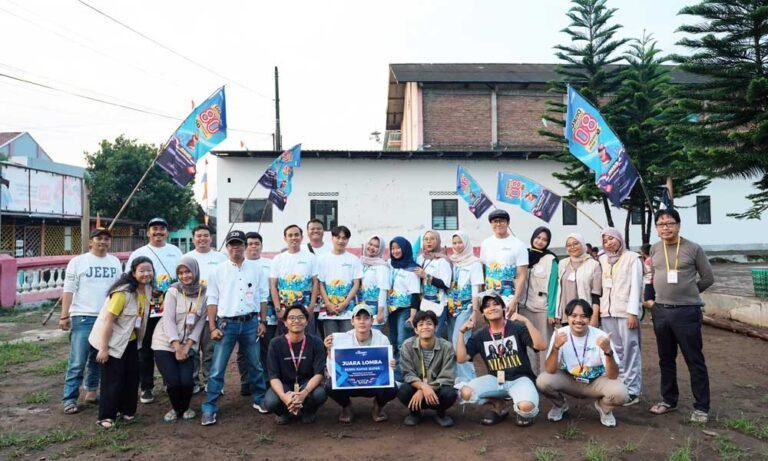 ICONNET PLN Icon Plus SBU Regional Jawa Bagian Tengah menggelar kegiatan ICONNET RAME dalam rangka memperingati Hari Kemerdekaan Republik Indonesia ke-80 di Semarang, Minggu (17/8/2025). Acara ini dihadiri jajaran manajemen, termasuk Manager Pemasaran dan Penjualan Ritel Titus Herman Efendi serta General Manager Arif Rohmatin, sebagai bentuk perayaan kebersamaan dan penguatan semangat persatuan. Kegiatan ini digelar untuk menumbuhkan sportivitas, mempererat kolaborasi, sekaligus memperkenalkan ICONNET sebagai layanan internet andalan berbasis fiber optic.