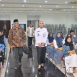 Wakil Wali Kota Salatiga, Nina Agustin, menghadiri Seminar Kerukunan Umat Beragama di Ruang Kaloka Setda, Rabu (27/8/2025). Acara diikuti pelajar SMA/SMK/MA, FKUB, Kesbangpol, dan Kemenag. Seminar ini digelar untuk menanamkan nilai toleransi sejak dini, menjaga predikat Kota Tertoleran, serta mengajak generasi muda bijak bermedia sosial.