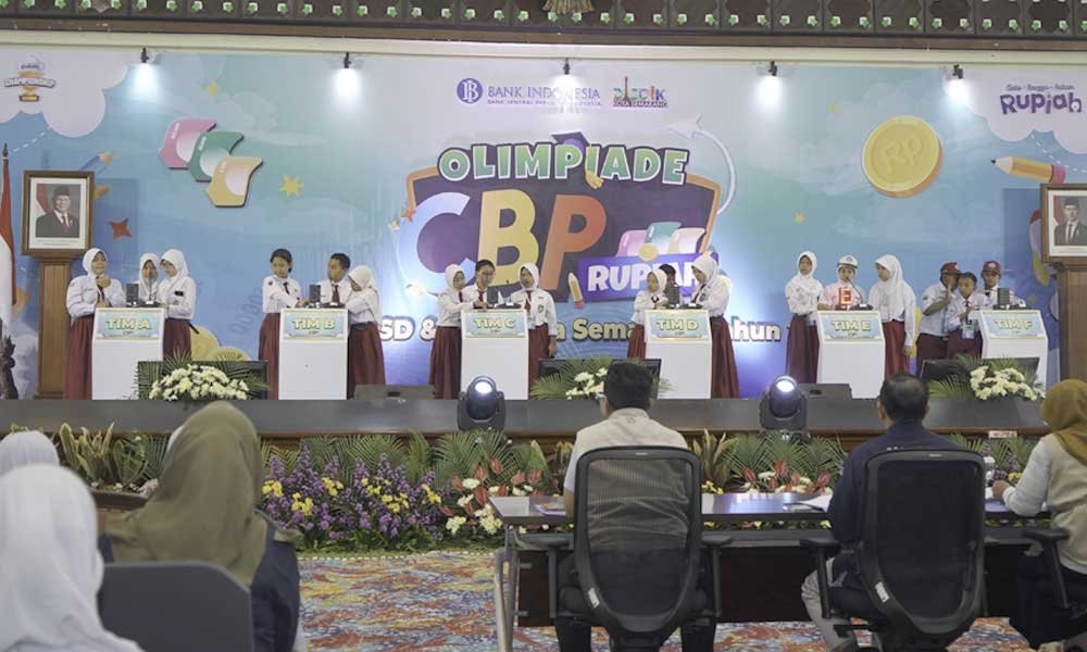Kantor Perwakilan Bank Indonesia Provinsi Jawa Tengah bersama Dinas Pendidikan Kota Semarang menyelenggarakan Olimpiade Cinta Bangga Paham (CBP) Rupiah tingkat SD dan SMP di Kota Semarang pada Senin–Selasa, 25–26 Agustus 2025, dengan tujuan memperluas literasi Rupiah di kalangan generasi muda sebagai simbol kedaulatan bangsa. Kompetisi ini diikuti 150 siswa SD dari 50 sekolah dan 222 siswa SMP dari 111 sekolah melalui berbagai tahapan lomba yang menguji pengetahuan tentang Rupiah dan peran Bank Indonesia, sekaligus melatih keterampilan komunikasi, kepercayaan diri, dan sportivitas.
