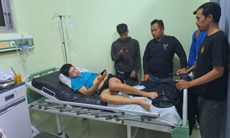 Polres Salatiga menangani kasus dugaan penembakan terhadap seorang pemuda bernama Yongki Akbar Setiawan (19) di Jalan Lingkar Selatan (JLS) Kota Salatiga. Korban, warga Kecamatan Tuntang, Kabupaten Semarang, mengalami luka tembak di punggung akibat proyektil kecil yang diduga dari senjata jenis airgun.