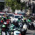 Ribuan-Driver-Ojol-Mengantarkan-Affan-Kurniawan-ke-Peristirahatan-Terakhir-di-TPU-Karet-Bivak