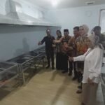 Pemkab Semarang meresmikan Satuan Pelayanan Pemenuhan Gizi (SPPG) di Desa Candirejo, Kecamatan Tuntang, Jumat (29/8/2025). Fasilitas ini mendukung program Makan Bergizi Gratis bagi 3.379 siswa dari 20 sekolah. Operasional dilakukan dengan jaminan kualitas makanan, melibatkan 50 tenaga kerja, dan ditargetkan hadir di seluruh kecamatan.