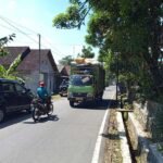 Warga lingkungan Promosan, Kelurahan Kumpulrejo, Kecamatan Argomulyo, Kota Salatiga, Jawa Tengah, melakukan aksi penghadangan terhadap truk-truk sampah yang melintas menuju TPA Ngronggo pada Kamis hingga Jumat, 31 Juli–1 Agustus 2025, sebagai bentuk protes atas bau tidak sedap yang telah lama mengganggu kenyamanan mereka.