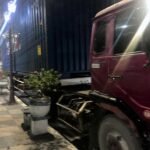 Kecelakaan maut terjadi di Simpang 3 ABC depan Luwes, Kelurahan Ledok, Kecamatan Argomulyo, Kota Salatiga, Senin malam (11/8/2025), ketika truk tronton H 9327 OW yang dikemudikan Setyo Kaharto menabrak empat kendaraan dan menewaskan seorang guru bernama Yulfa Mafi’atun (36) serta melukai dua orang. Truk tersebut diketahui tidak memiliki uji kir sejak 21 Agustus 2017, menurut Pelaksana Tugas Kepala Dinas Perhubungan Kota Salatiga, Guntur Junanto, yang menyebut rem blong akibat kebocoran seal rem angin dan modifikasi rem parkir sebagai penyebab utama.